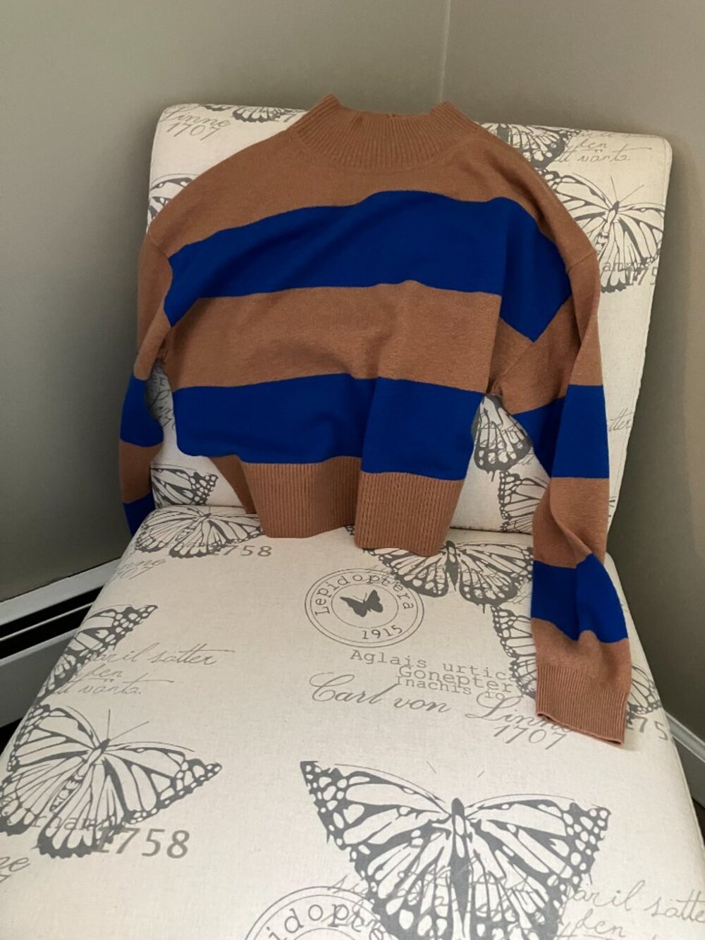 PUT ON ONCE!!!   Everlane Merino Wool Sweater - Picture 5 of 6